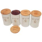 بانکه فلزی نگهداری حبوبات پلاتا با درب بامبو چفتی و ضد رطوبت، انتخابی حرفه‌ای برای نظم کابینت‌ها ست 4 عددی از زاویه بالا و درب باز